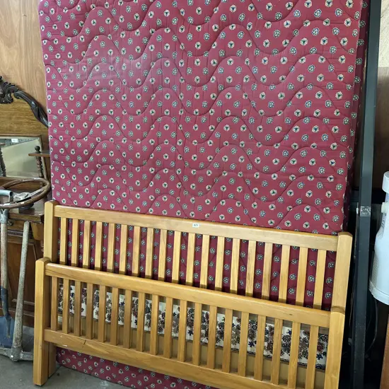 Queen bed Rimu ends (needs bolts)