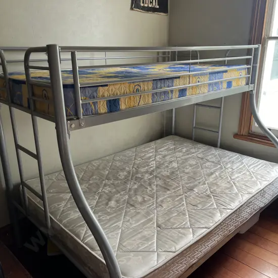 Bunk set