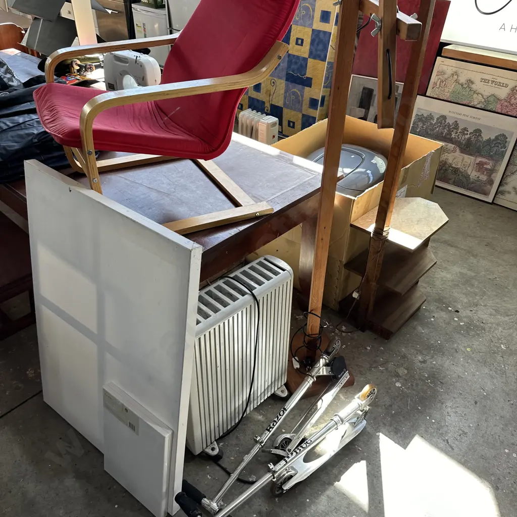 Lamp stand, scooters, canvas, heater Image 1++
