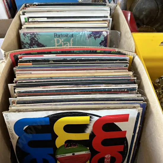 2 boxes LPs