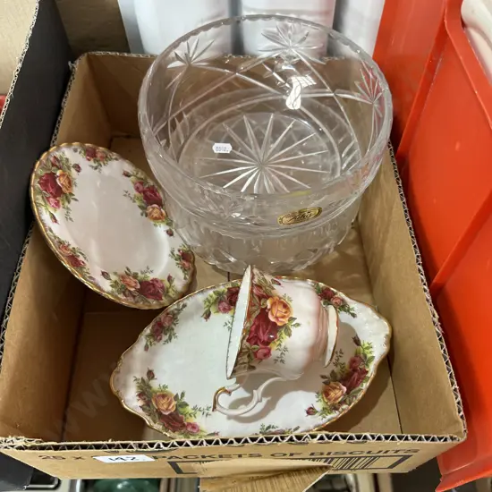 Old country roses and Crystal bowls