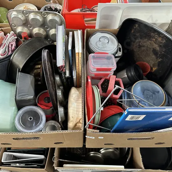 2 box kitchenware