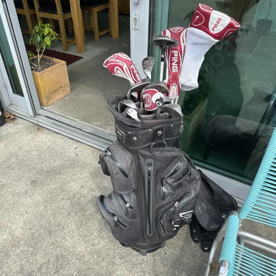 Set of ladies golf clubs