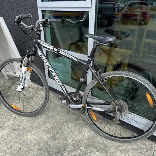 Large Scott Sportstar bike