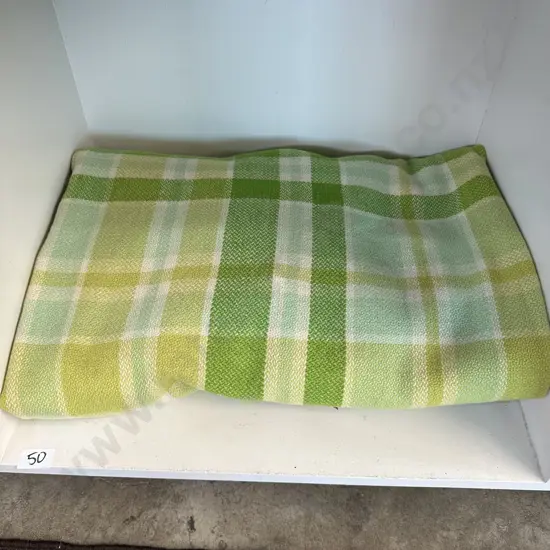 Good condition double woolen blanket by Chateau NZ