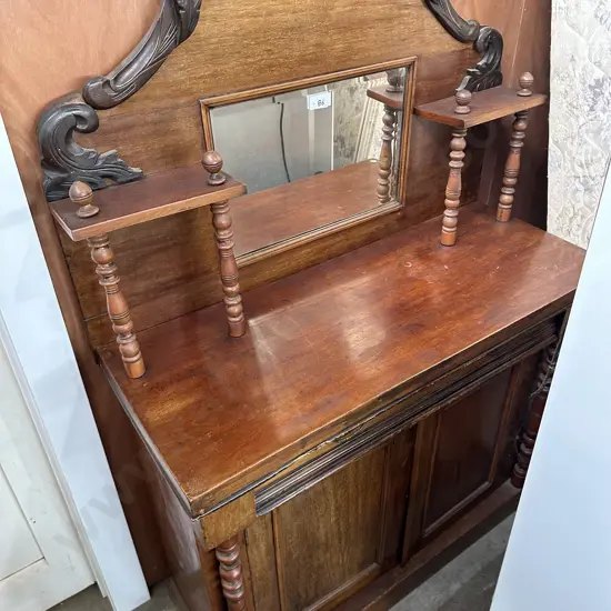 Chiffonier