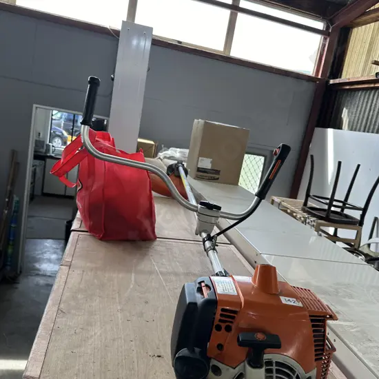 Stilh FS120 scrub cutter plus attachments