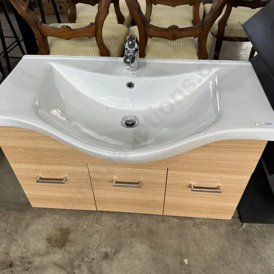 Wall hung vanity