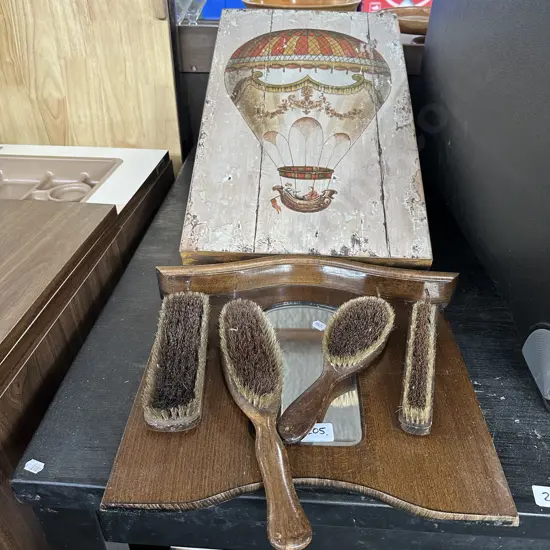 Brush set and picture