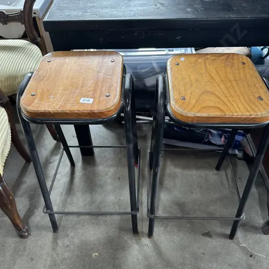 Pr science stoolsWITHDRAWN