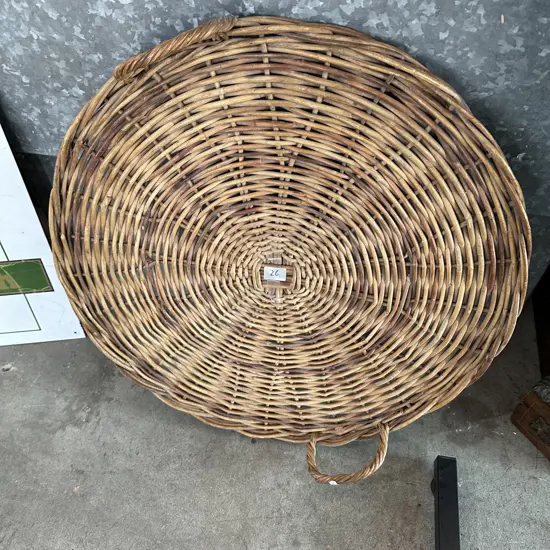 Wicker platter