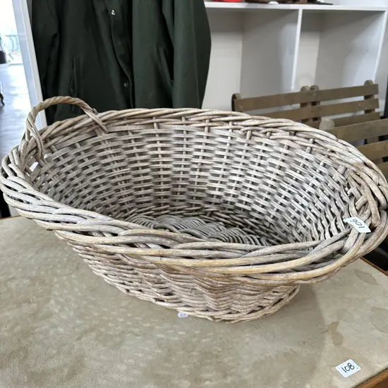 Wash basket