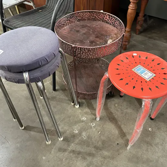 3 stools and rough side table