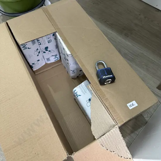 paper hand towels and lock