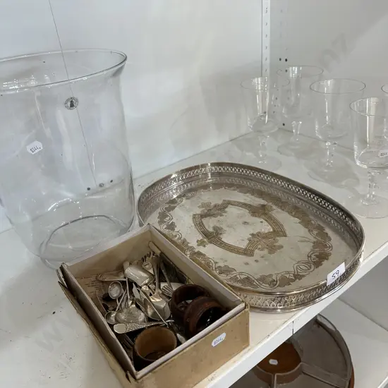 Tray, glassware, cuttlery