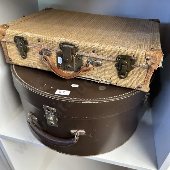 2 x vintage cases