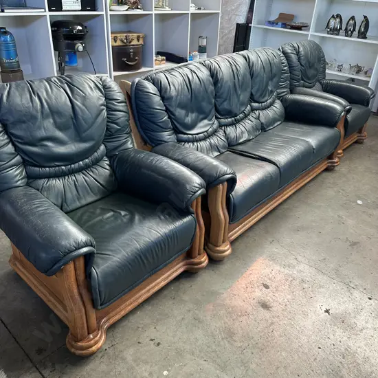 Leather & Oak lounge suite