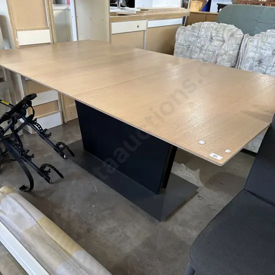 BoConcept table and 6 chairs