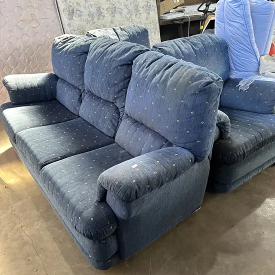 3pc blue suite plus electric chair -average