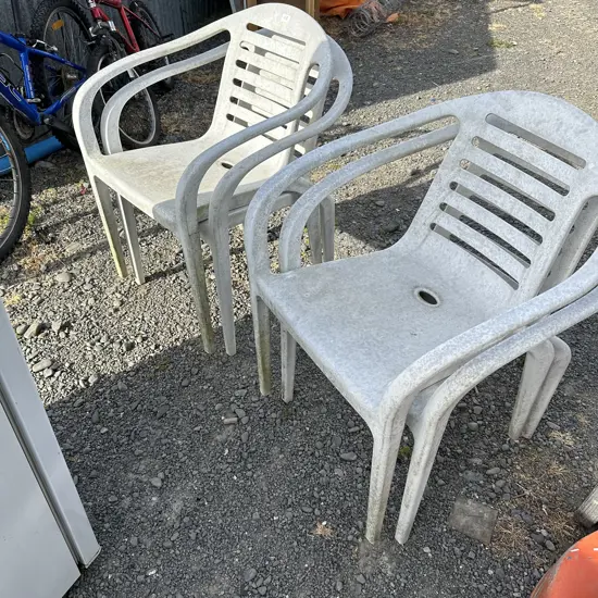 4 resin outdoor chairs
