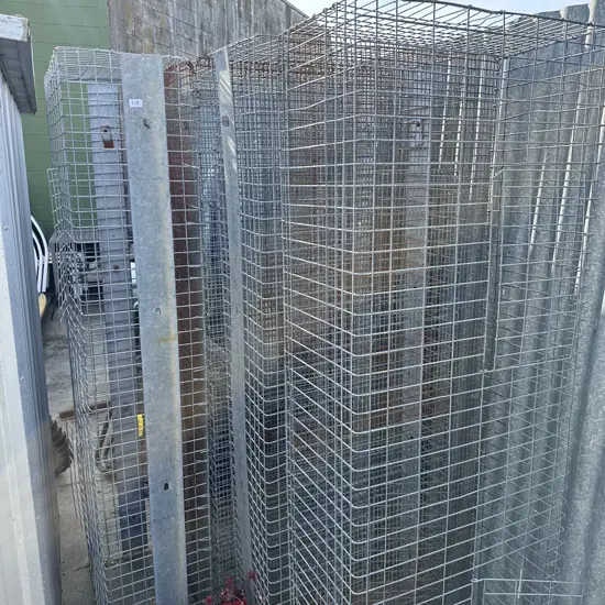 Metal cage (with option on more)