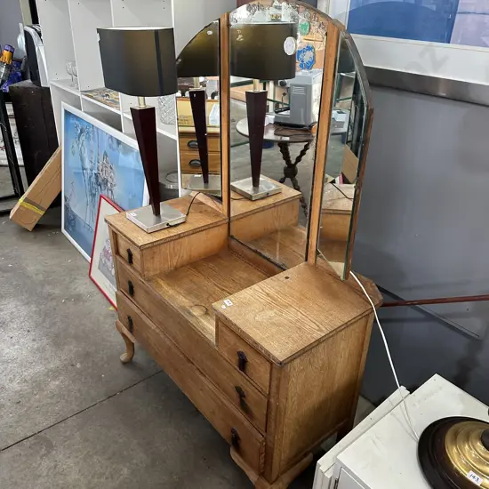 Oak dressing table