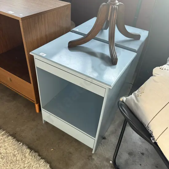 Pr painted Pine bedsides and lamp