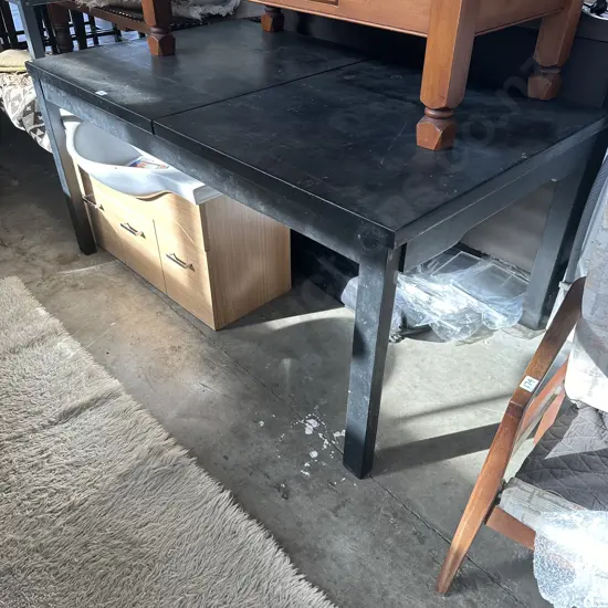 Extendable table