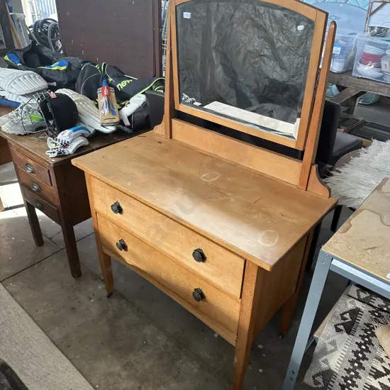 Rimu dressing table