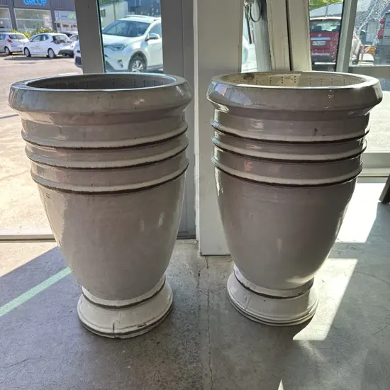 Pr of terracotta pots 670mm high