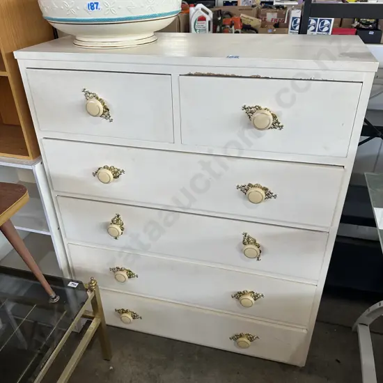 Chest drawers
