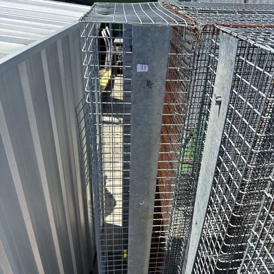 Metal cage (with option on more)