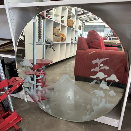 Retro mirror Japanese scene?