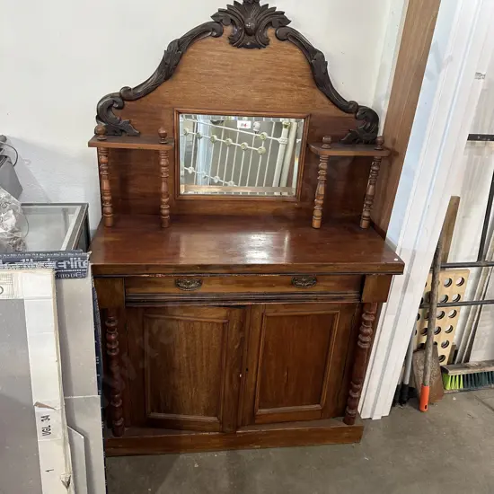 Chiffonier