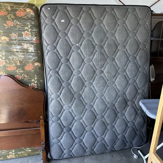 Double bed - average