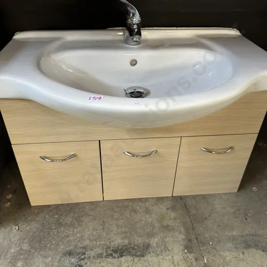 Wall hung vanity