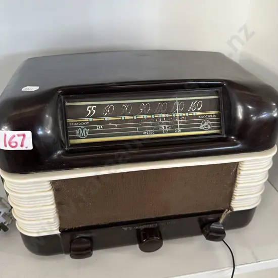 Bakelite radio