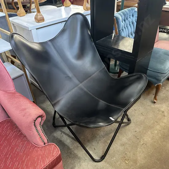 Leather butterfly chair