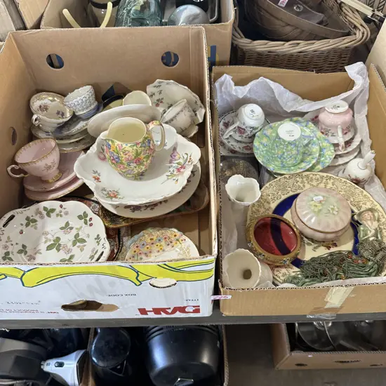2 box collectables inc All over floral Royal Winton