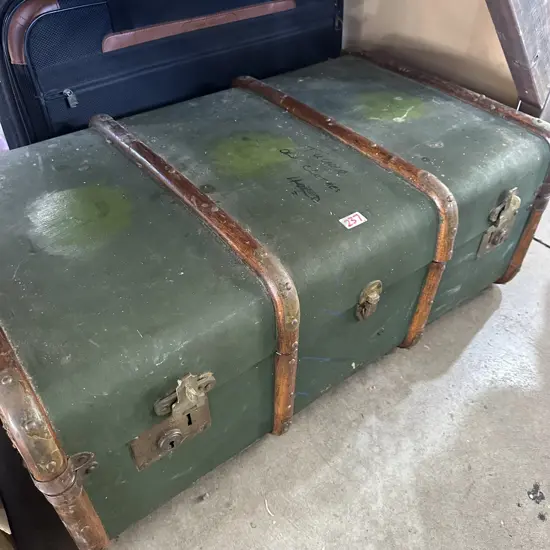 Trunk & suitcase