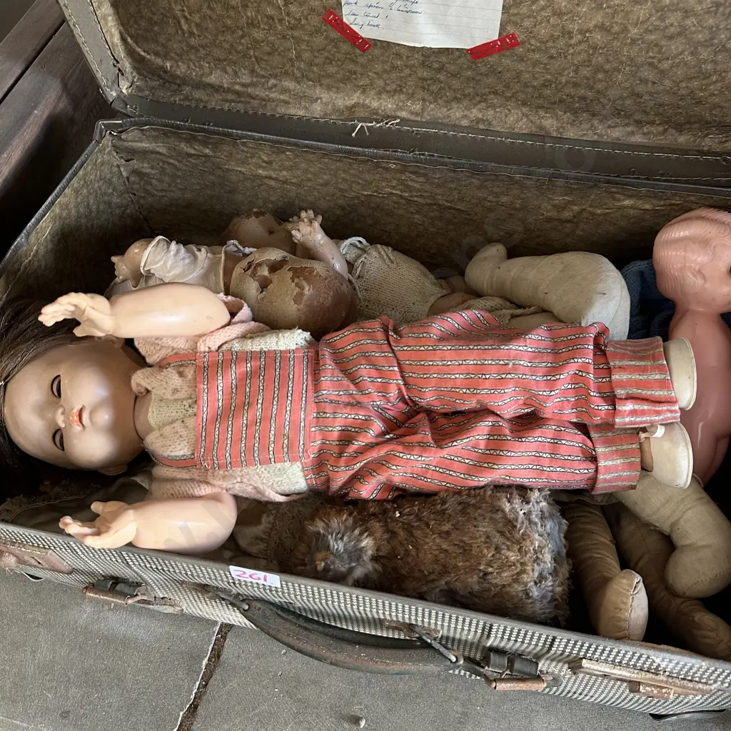 Suitcase old dolls Image 1++