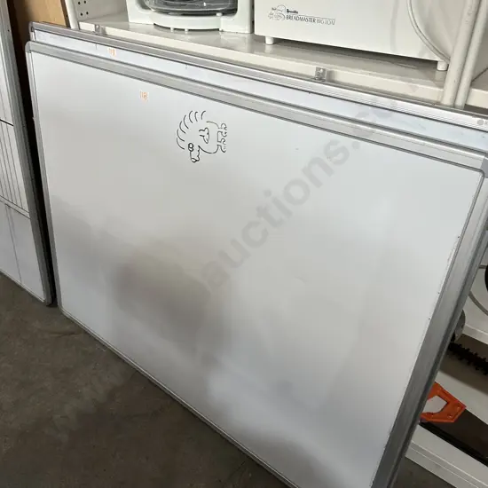 Whiteboard 1200 x 900