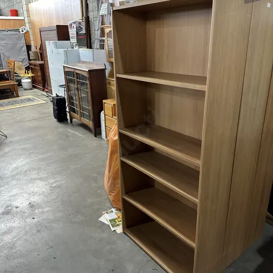 Bookcase 1800 x 800