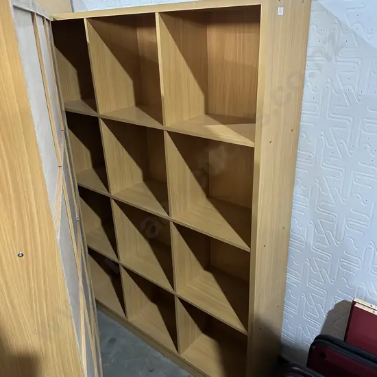 Cube shelf 1750 x 1250