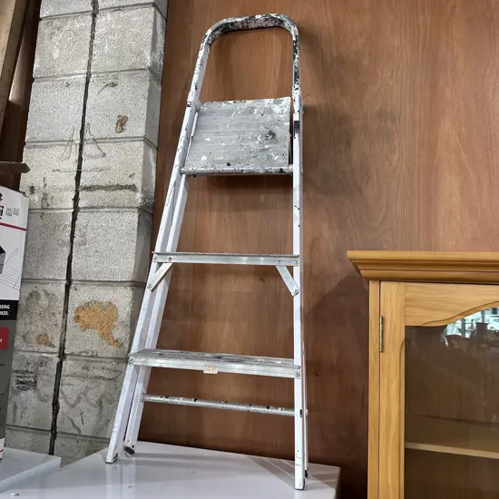 Step ladder