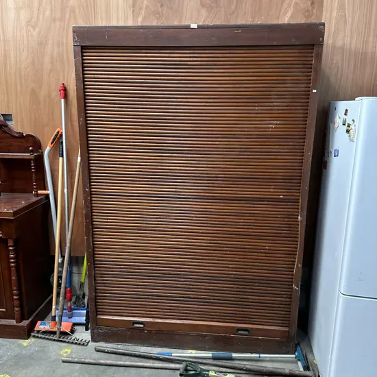 Colonial roll front pigeon hole unit