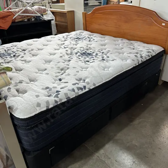 King Divan bed & headboard - great condition