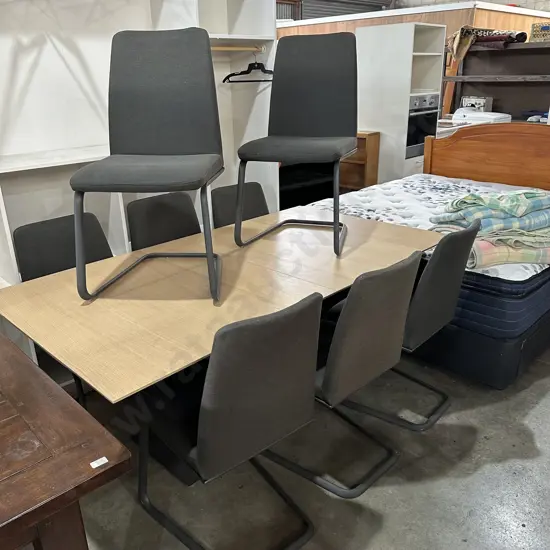 Boconcept table and 8 chairs