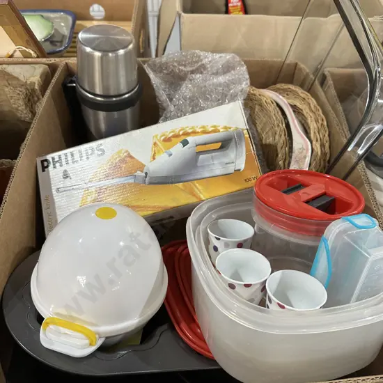 Elec knife, baking dishes, flask etc