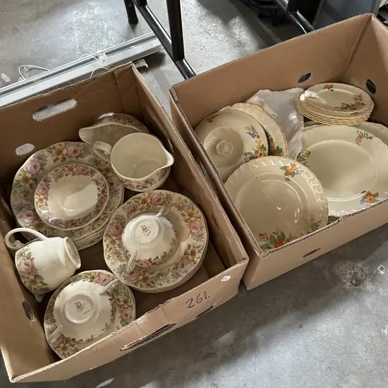 2 boxes part dinner sets